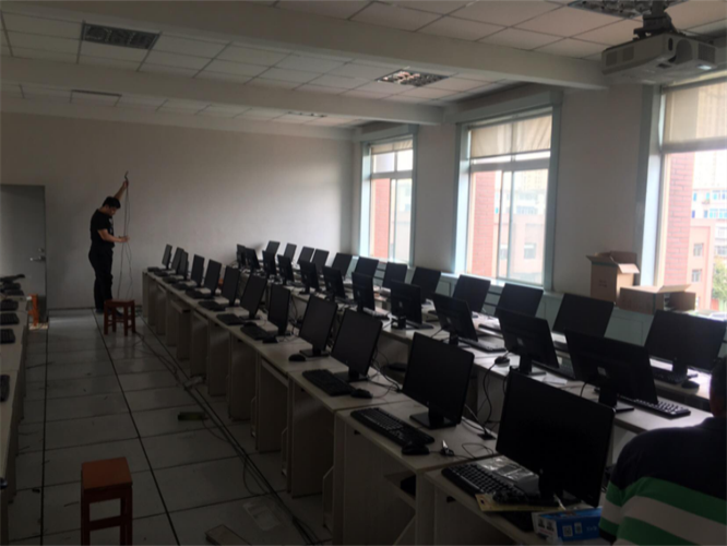 一连地起劲，，，，，，不懈地斗争